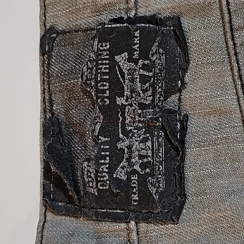 VTG Levi's 511 Skinny Slim Cutoffs Shorts Bermuda Jorts Distressed Hem Gray‎ 28 - Picture 5 of 11